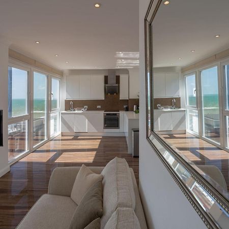 Penthouse Paradise: Beachfront Luxury with Spa & Rooftop Views Brighton Exterior photo